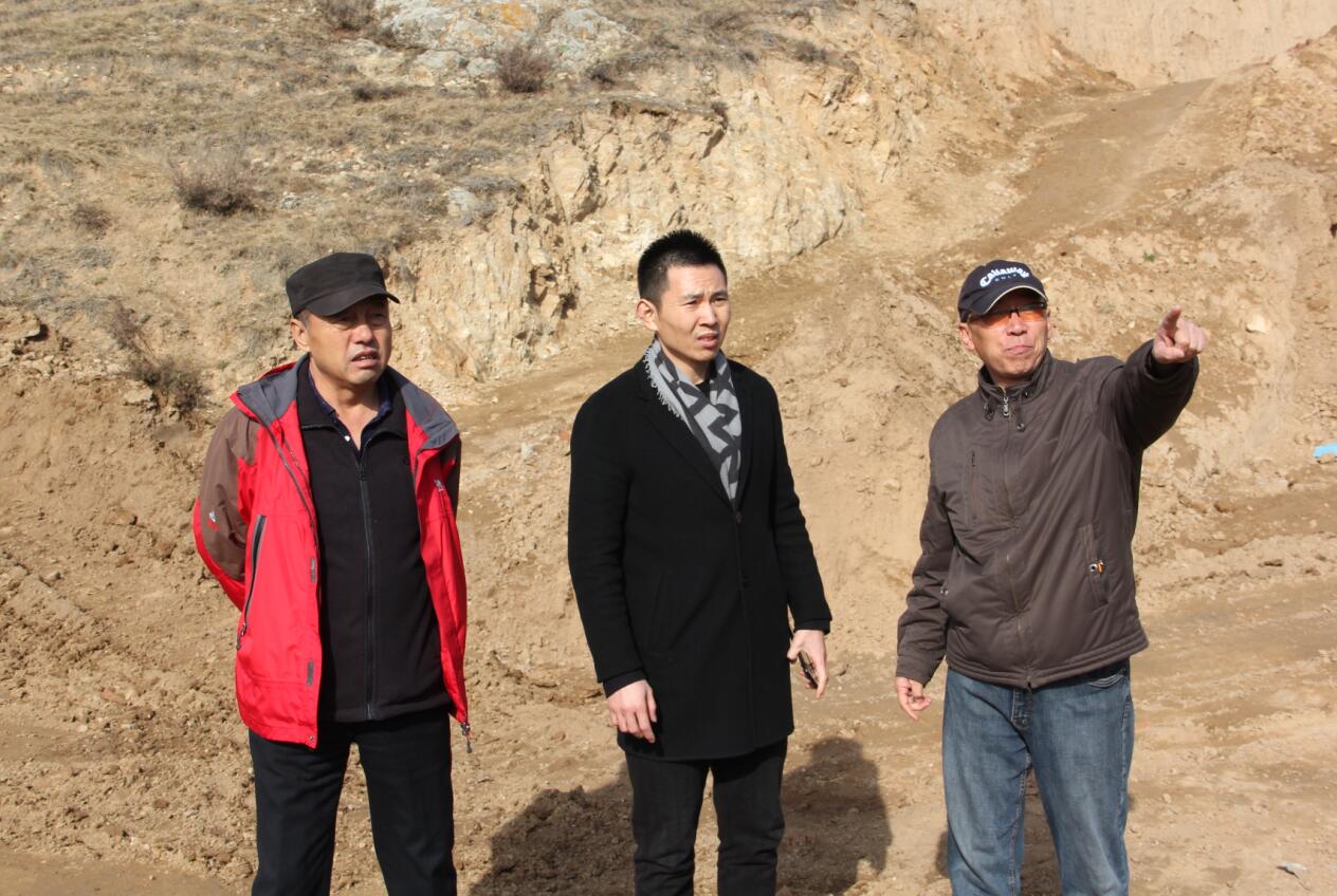 溝通服務(wù)，積極搭建供需服務(wù)平臺(tái)